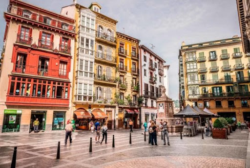 A Walking Tour of Bilbao’s Old Quarter